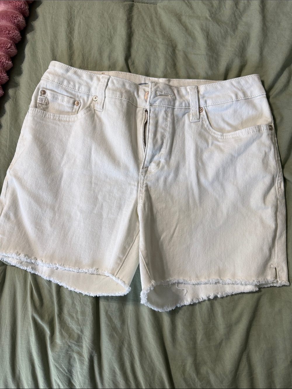 Seven7 White Frayed Hem Denim Shorts